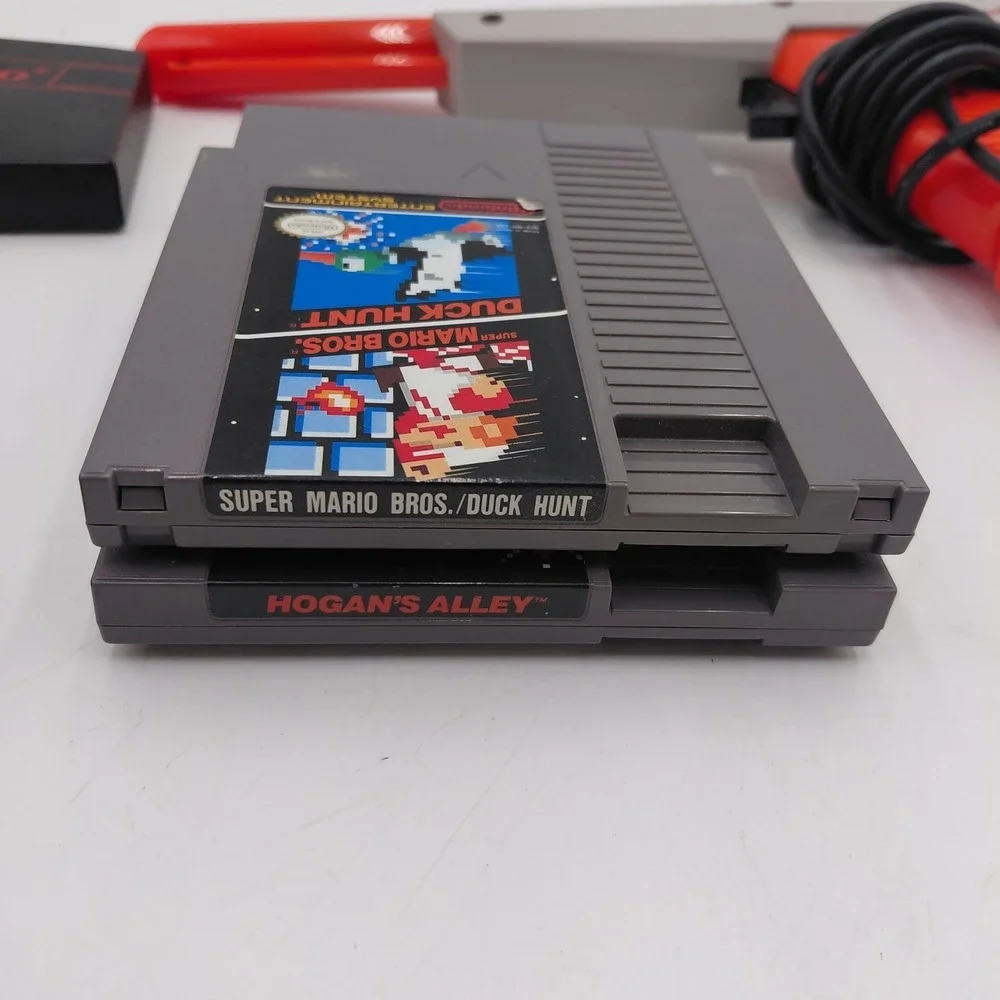 Super Mario Bros Duck Hunt & Hogans Alley Games NES Orange Zapper Gun Lot